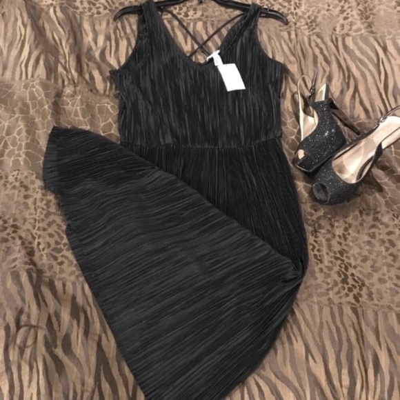 H&M Dresses & Skirts - Ruffled Black Dress Size Medium**
